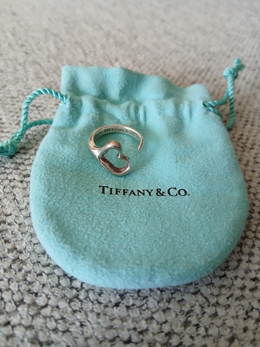Tiffany & Co. Silver Open Heart Ring with Signature Turquoise Pouch